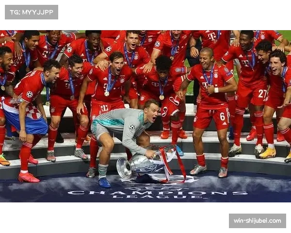 拜仁欧冠赛场险胜巴黎 诺伊尔八次扑救守住榜首